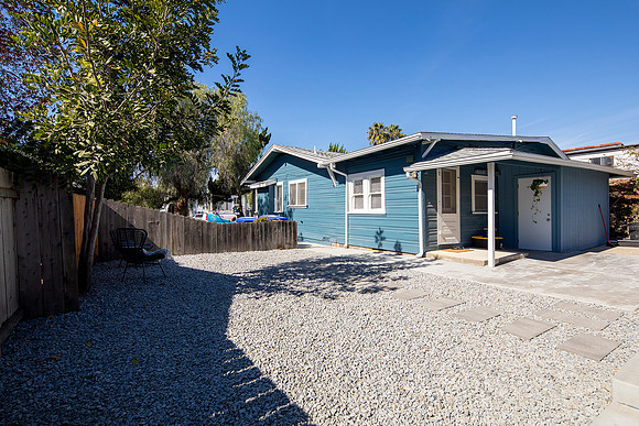 4419 Mississippi St 04