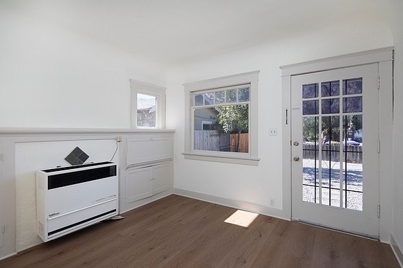 4419 Mississippi St 09