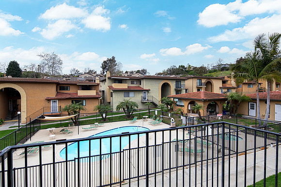 2255 Via Esmarca Unit C 13