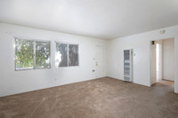 2112 Thomas Ave 05