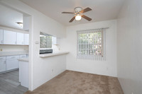 2112 Thomas Ave 06