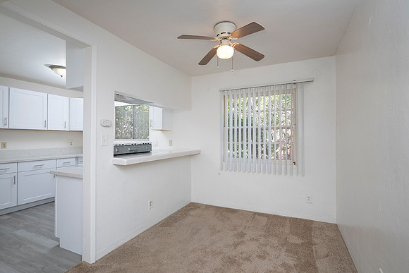 2112 Thomas Ave 06