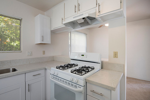 2112 Thomas Ave 09