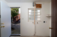 2112 Thomas Ave 12