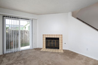 2027 Emerald St Unit B 03