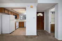 2027 Emerald St Unit B 05