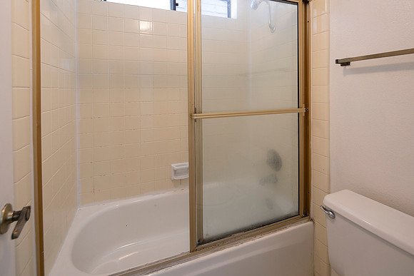 2027 Emerald St Unit B 16