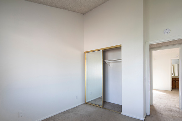 2027 Emerald St Unit B 18
