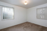 2112 Thomas Ave 15