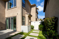3024 Estero Rd 05