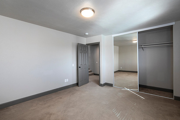 4607 Janet Place 35