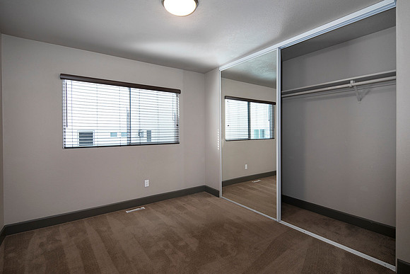 4607 Janet Place 32