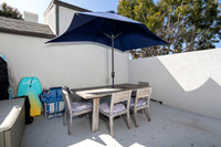 1761 Coast Blvd 08