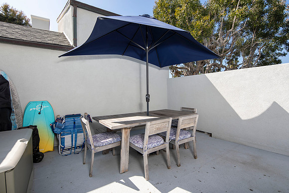 1761 Coast Blvd 08