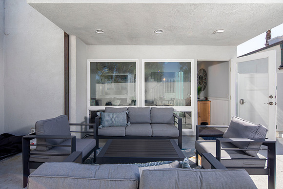 1761 Coast Blvd 11