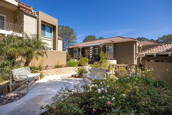 Bella Del Mar 30