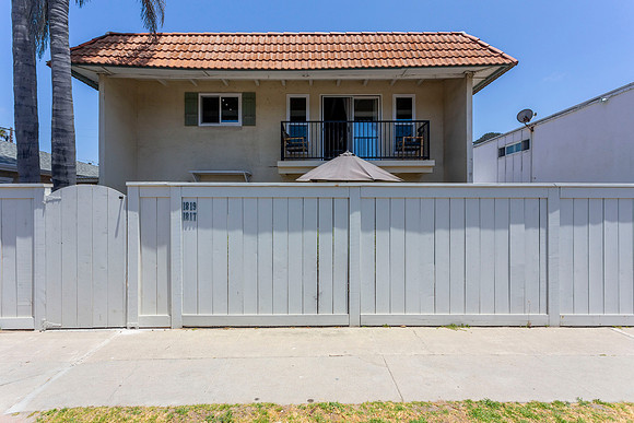 1817 Coast Blvd 18