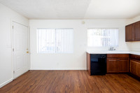 2014 Thomas Ave #01 06