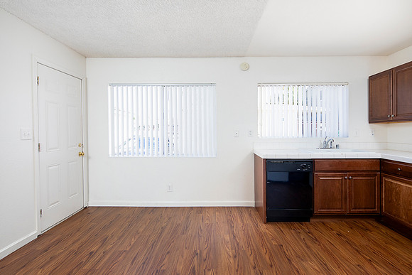 2014 Thomas Ave #01 06