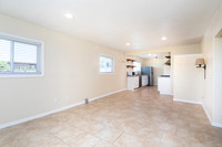 3240 Franklin Ave 06