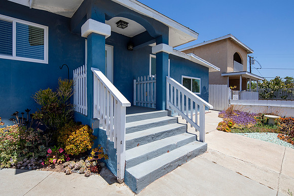 3240 Franklin Ave 03