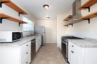 3240 Franklin Ave 09