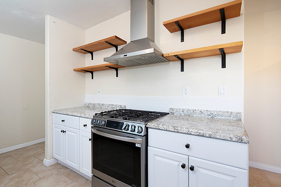 3240 Franklin Ave 11