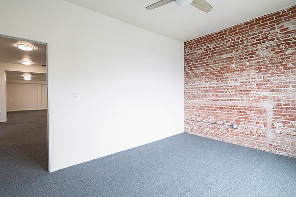 3047 University Ave #201 15