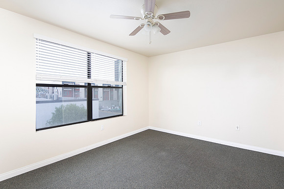 3047 University Ave #303 09