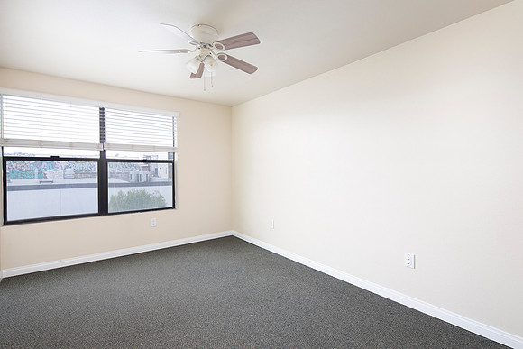 3047 University Ave #303 11