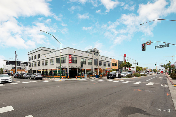 3047 University Ave #303 15