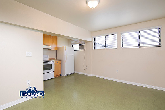 3047 University Ave #303 WM 03