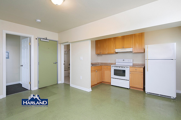 3047 University Ave #303 WM 05