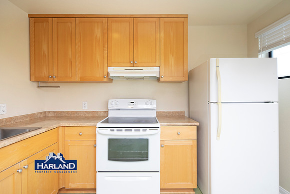 3047 University Ave #303 WM 08