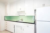 4361 half Mississippi St 05