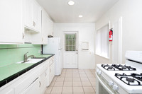 4361 half Mississippi St 04