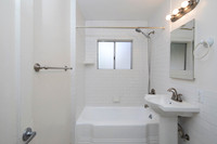 4361 half Mississippi St 10