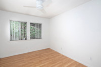 4361 half Mississippi St 12
