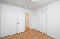 4361 half Mississippi St 13