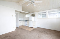 6254 half Stanley Ave 03