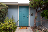 6254 half Stanley Ave
