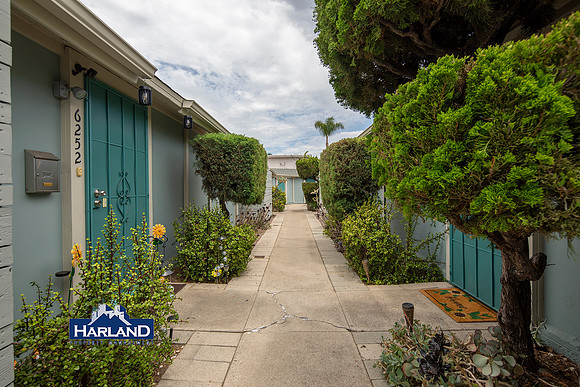 6254 half Stanley Ave WM 02