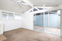 6254 half Stanley Ave 04