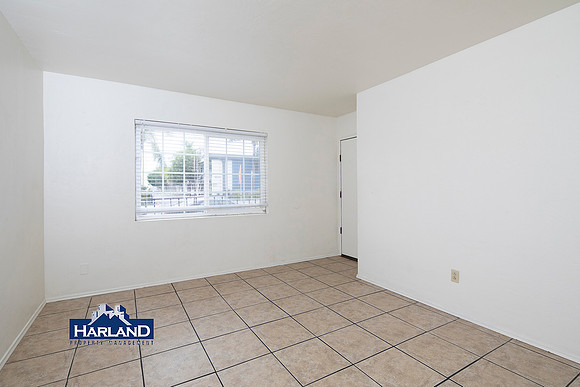 1227 East 18th St WM 04
