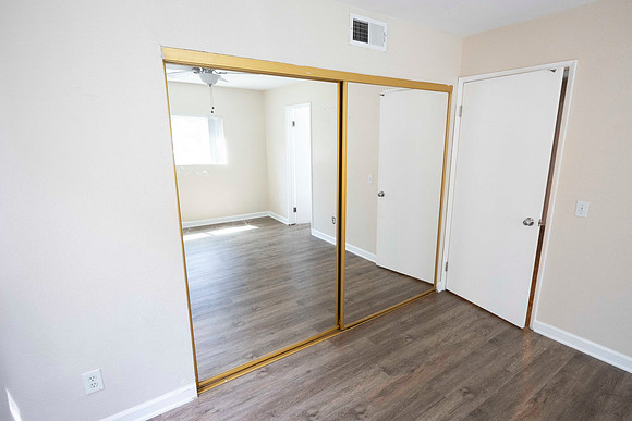 2239 Via Esmarca Unit A Move Out Down Bedroom 06