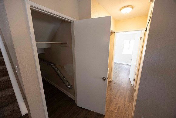 2239 Via Esmarca Unit A Move Out Entry 08