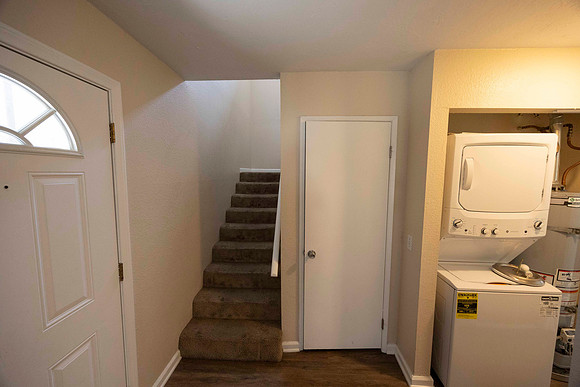 2239 Via Esmarca Unit A Move Out Entry 07