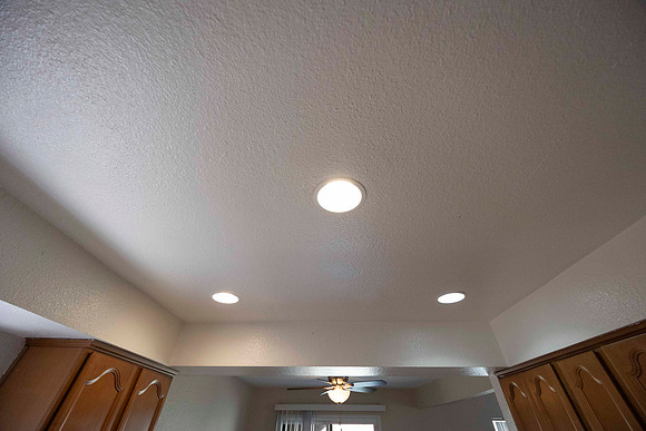 2239 Via Esmarca Unit A Move Out Kitchen 03