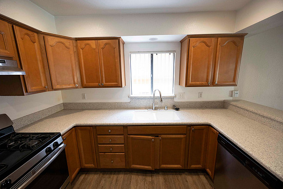 2239 Via Esmarca Unit A Move Out Kitchen 05
