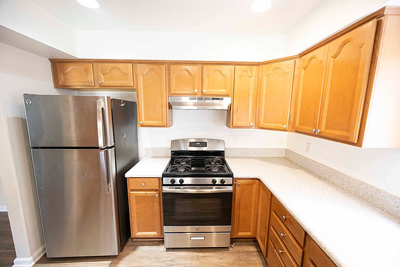 2239 Via Esmarca Unit A Move Out Kitchen 06